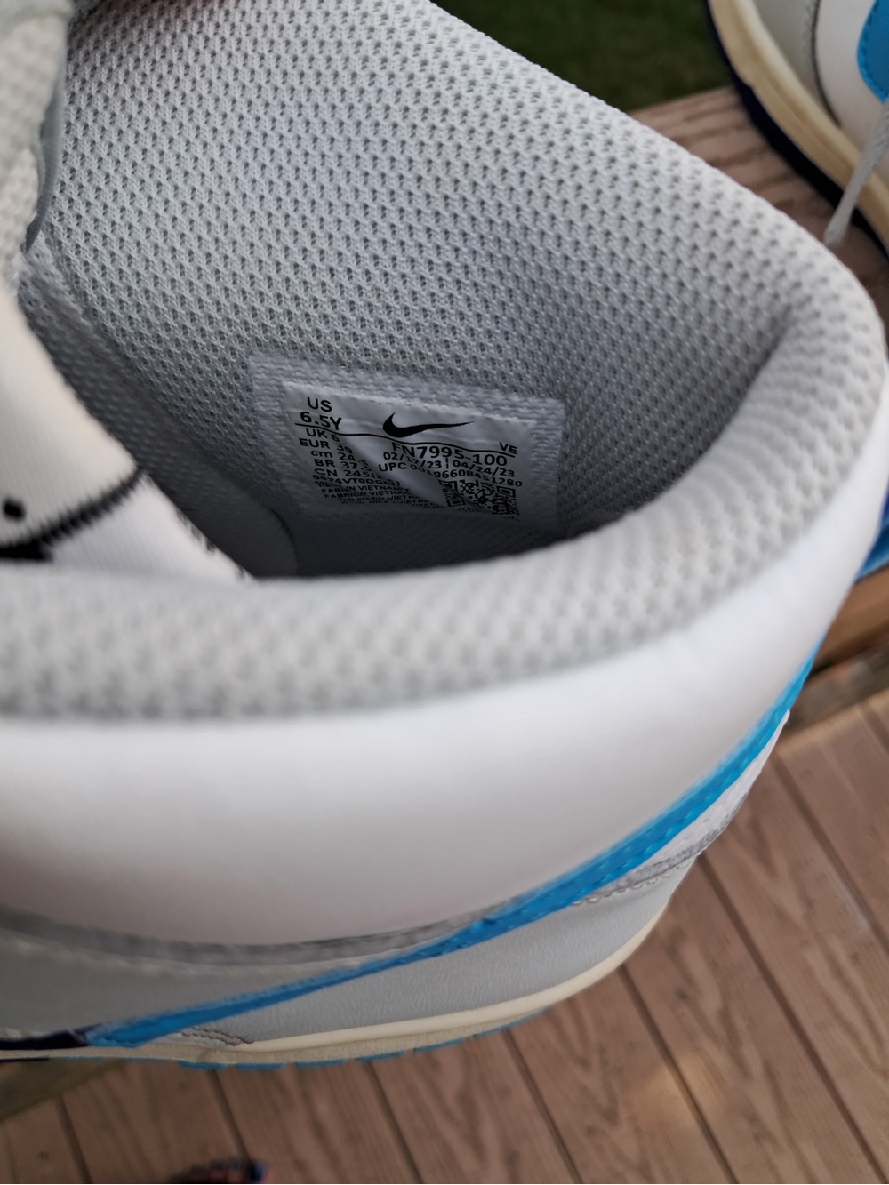 Nike Kids Low-Top Sneakers in White and Blue Accent